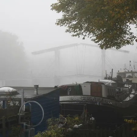 & Quiet Canal Lägenhet