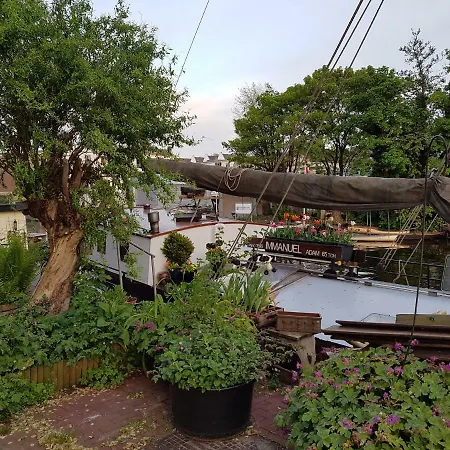 & Quiet Canal Apartment