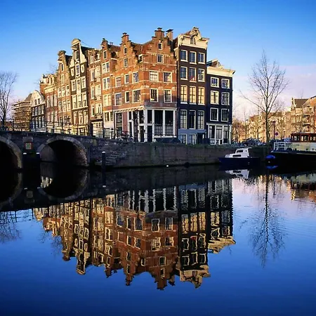 & Quiet Canal Lägenhet Amsterdam