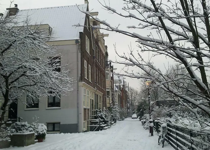 & Quiet Canal Appartement